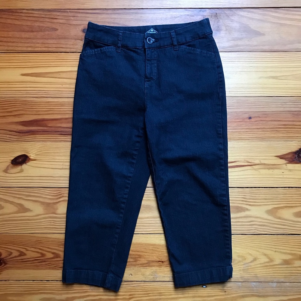 St. John’s Bay Dark Denim Capris Jeans, EUC, 4